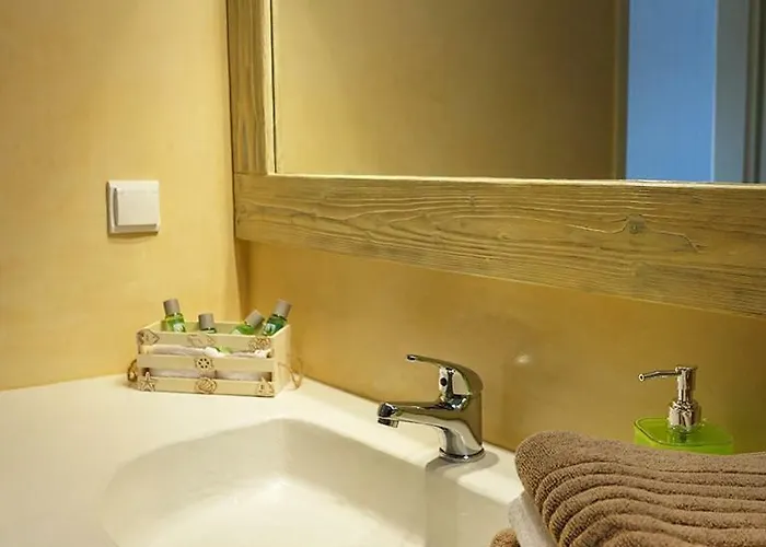 Flora Apartment Drios